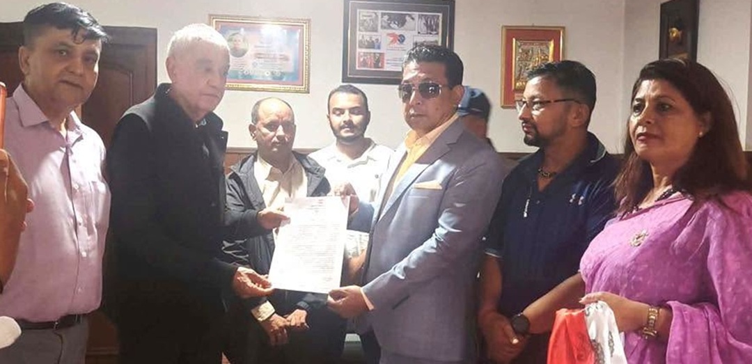 मनाङको महाधिवेशन कमान्डर बनेर देउवा क्याम्पमा दीपक मनाङे