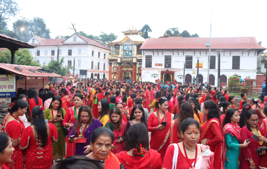 आज हरितालिका तीज, पशुपतिनाथमा भक्तजनको घुइँचो
