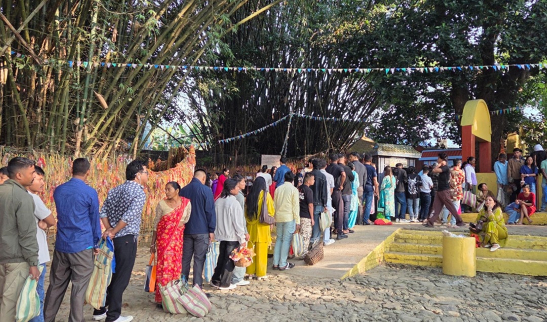 महानवमीमा बुढासुब्बा मन्दिरमा भक्तजनको भीड