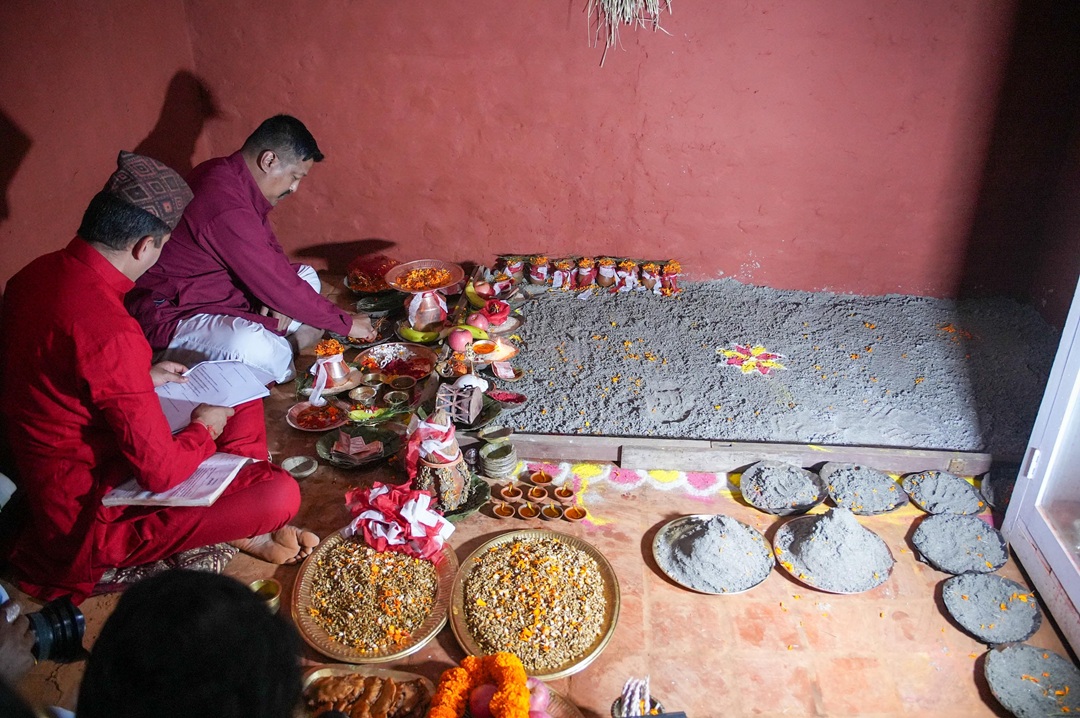 घटस्थापनासँगै बडादशैं सुरु, हनुमानढोकामा राखियो जमरा