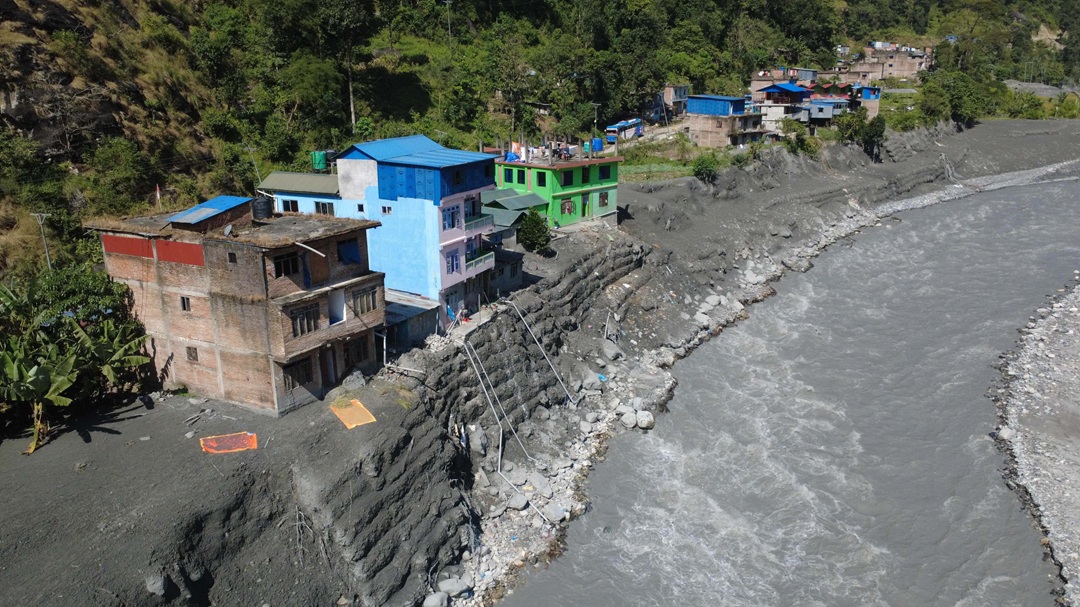 बूढीगण्डकीको बाढीले गोरखामा बितण्डा, ३५ घर बगायो, बजार र पुलहरू तहसनहस