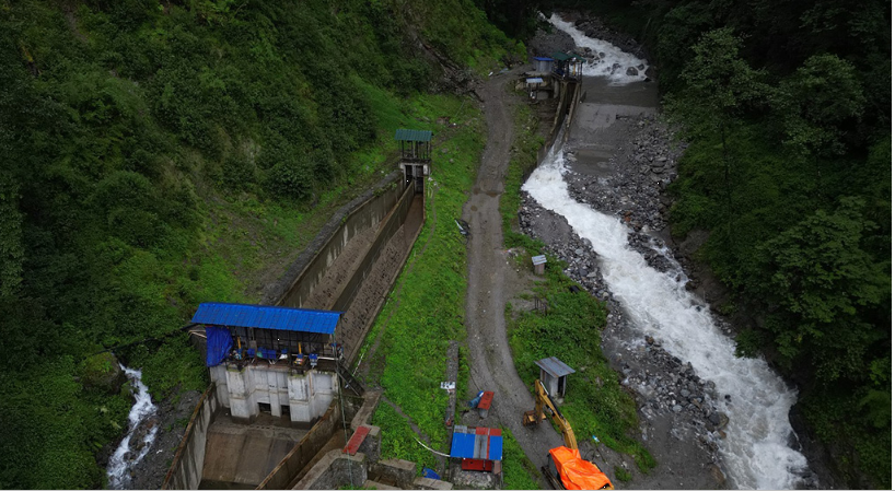 रेलेखोलाको बाँधमा बाढी, विद्युत् उत्पादन बन्द