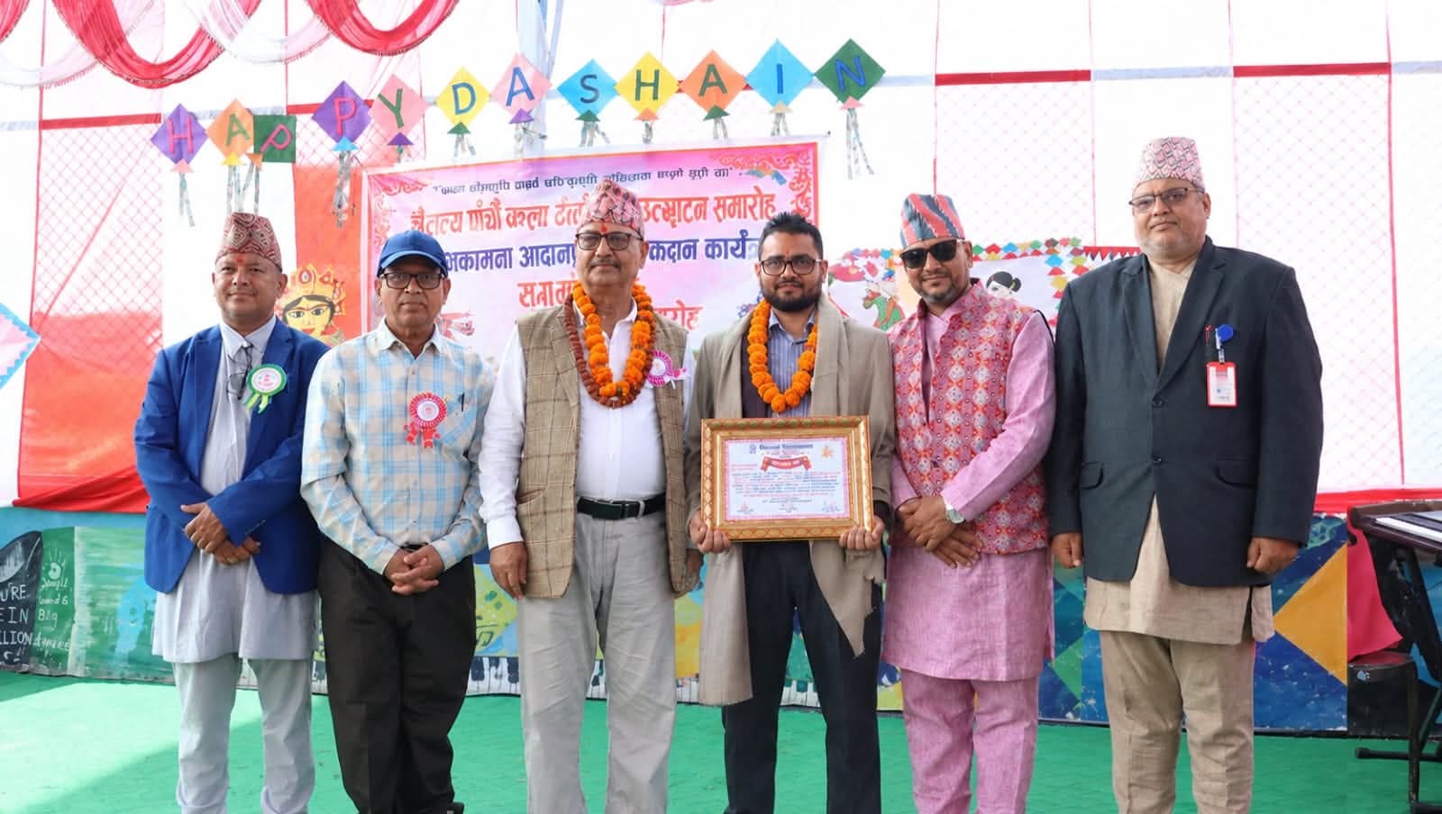 पत्रकार एवम् कथाकार यज्ञराज जोशीसहित दुई श्रष्टा सम्मानित