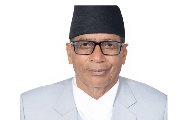 प्रदेश प्रमुख भट्टसमक्ष अख्तियार दुरूपयोग अनुसन्धान आयोगको प्रतिवेदन पेस