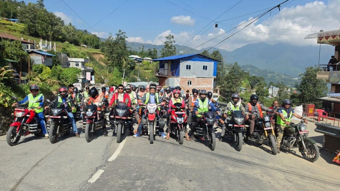 खोटाङमा दशैंमा माइती जाने ६४२ चेलीले पाए निःशुल्क बाइक सेवा