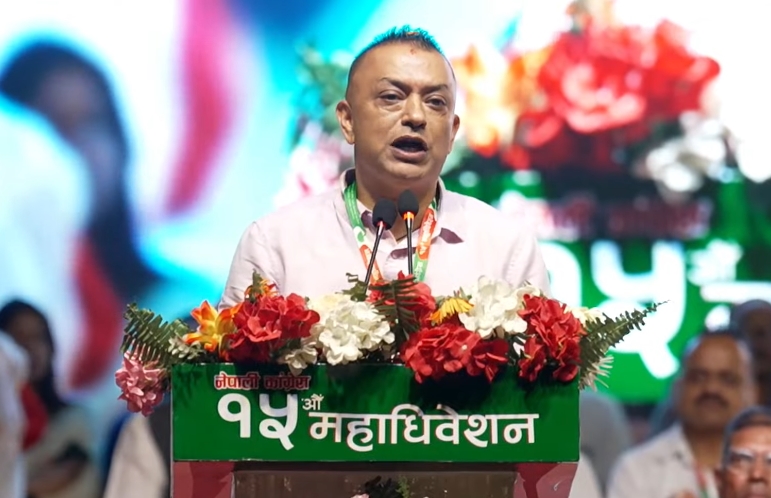 गगन थापाले भने- ‘नेतालाई प्रश्न गर्दा सदस्यता नकाटियोस्, पार्टीभित्र पनि खुलामञ्च चाहिन्छ’