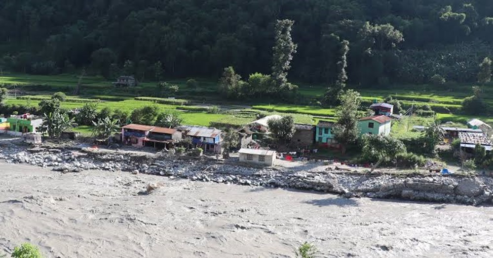 बाढी प्रभावित गल्छी–बैरेनीका १८० घरधुरीमा पुनः खानेपानी सेवा, स्थानीयवासी खुसी