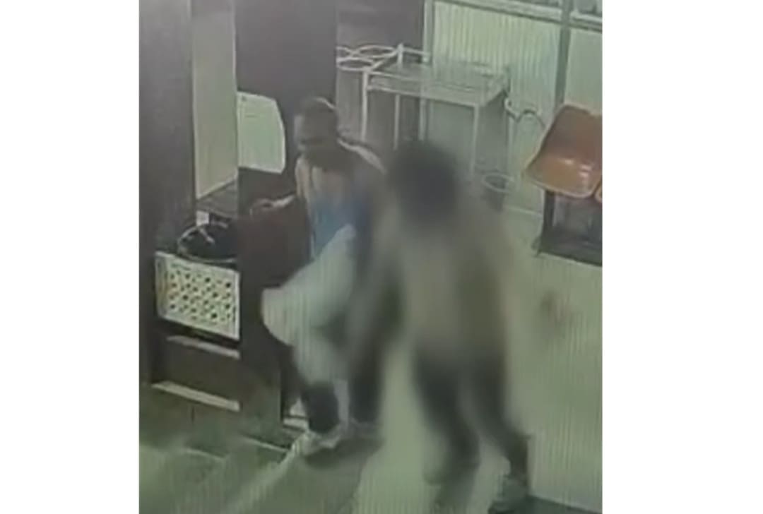 टेकु अस्पतालमा स्वास्थ्यकर्मीमाथि हातपात, तीन जना पक्राउ