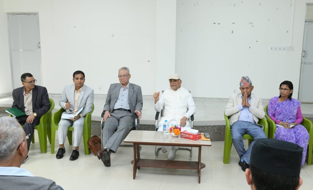 एमाले संसदीय दलको बैठक च्यासलमा जारी